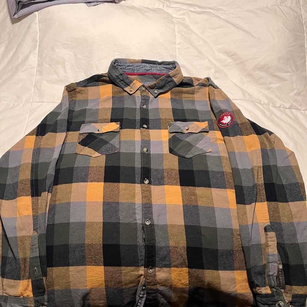 Mens Canada Weather Gear Size XXL Plaid Long sleeve button flannel shirt
